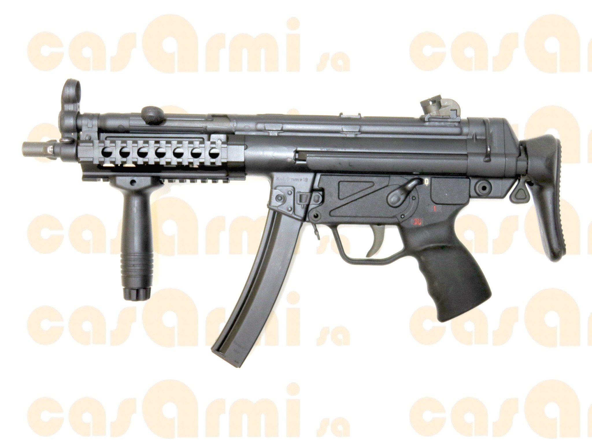 Heckler & Koch mod. MP5-A3, con tre caricatori e montaggio per ottica 9 Para